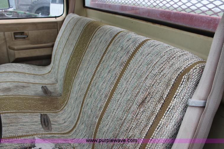 image for item H3696 1981 Chevrolet Scottsdale C30 flat bed truck