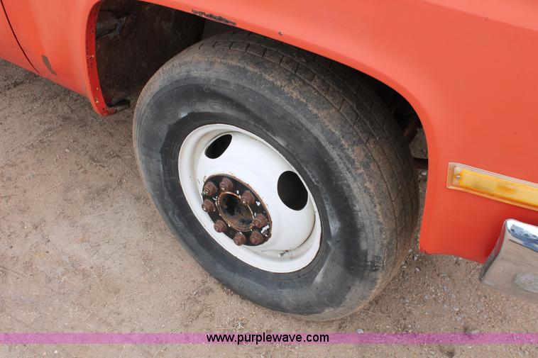 image for item H3696 1981 Chevrolet Scottsdale C30 flat bed truck