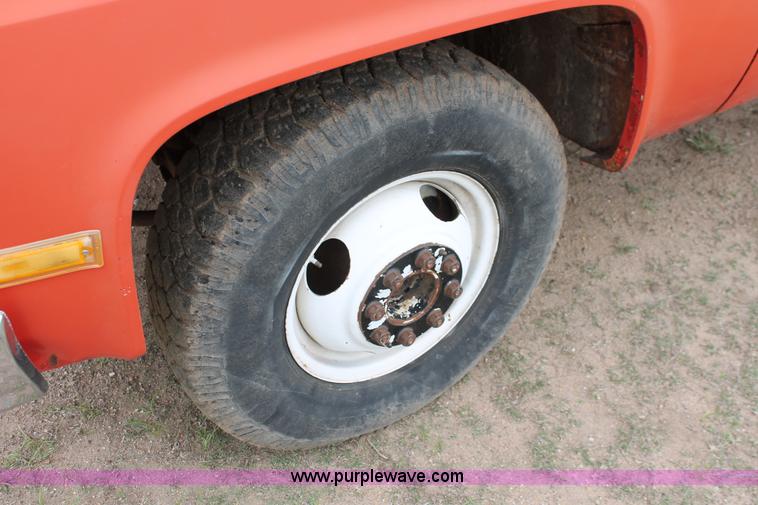 image for item H3696 1981 Chevrolet Scottsdale C30 flat bed truck