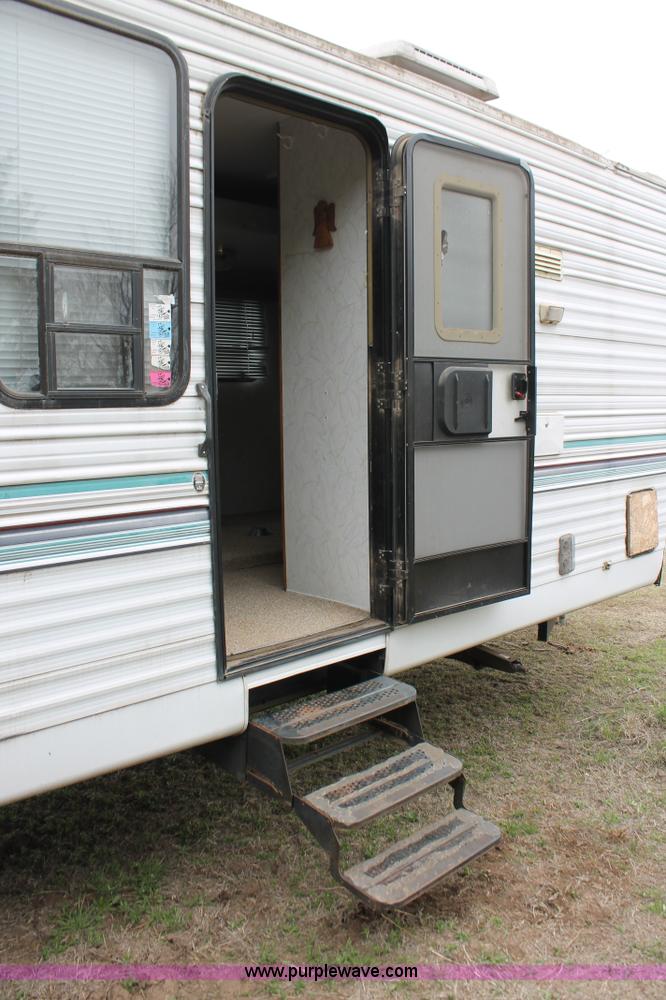 image for item H3697 1997 Sierra camper