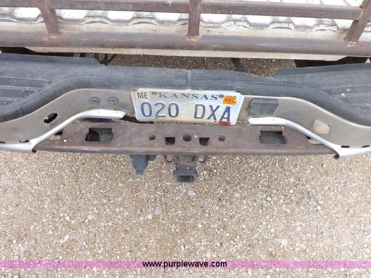 image for item H7198 2001 GMC Sierra 2500HD Extended Cab pickup truck