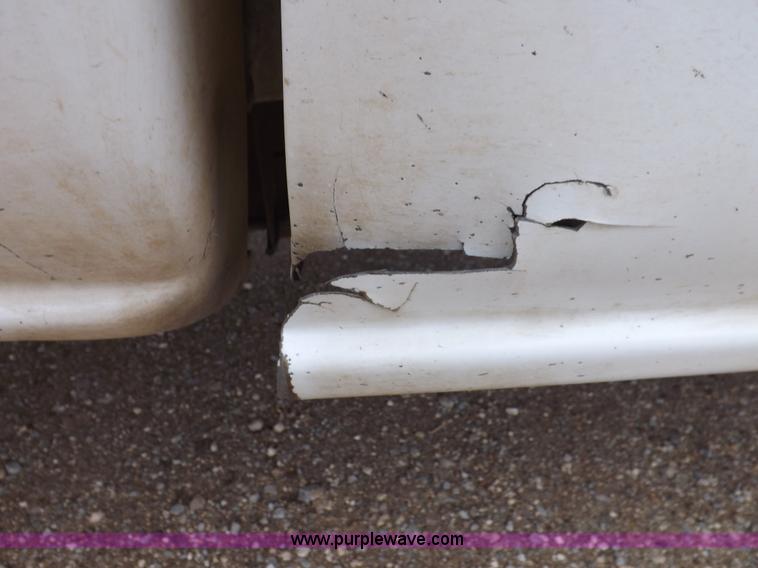 image for item H7198 2001 GMC Sierra 2500HD Extended Cab pickup truck