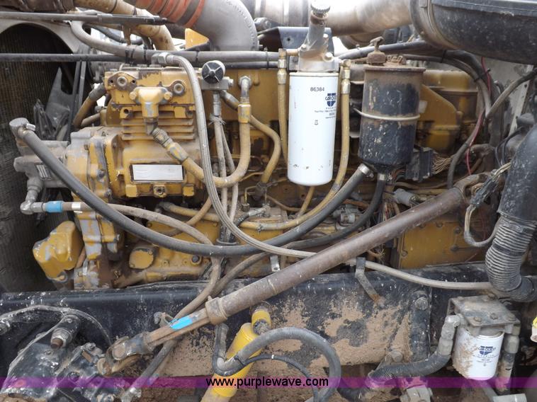 image for item H7200 1993 Peterbilt 379 semi truck