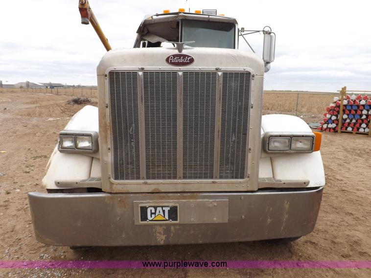 image for item H7200 1993 Peterbilt 379 semi truck