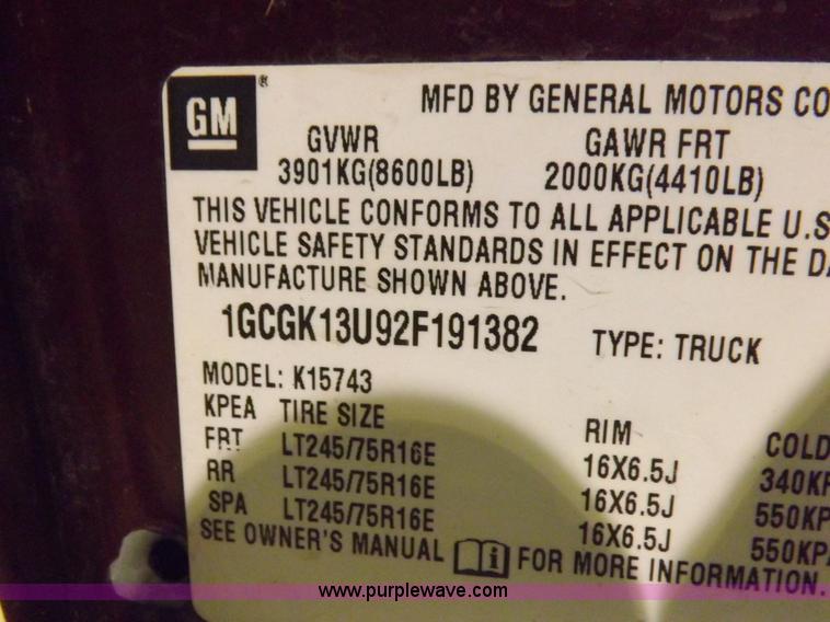 image for item H7201 2002 Chevrolet Silverado 1500HD Crew Cab pickup truck