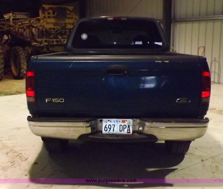 image for item H7202 2000 Ford F150 XLT SuperCab pickup truck