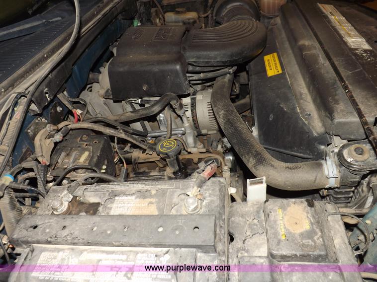 image for item H7202 2000 Ford F150 XLT SuperCab pickup truck