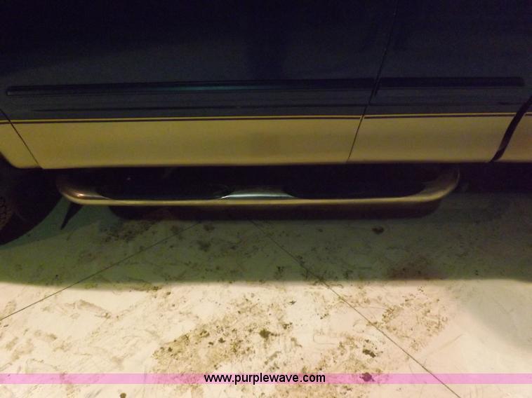 image for item H7202 2000 Ford F150 XLT SuperCab pickup truck