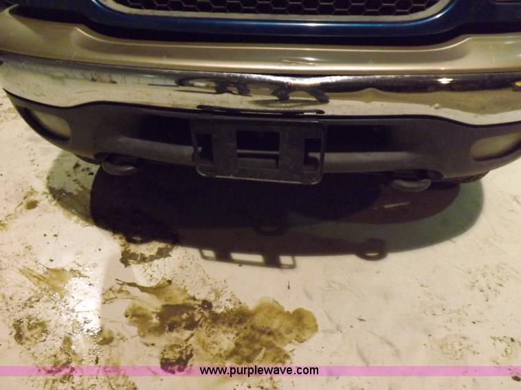 image for item H7202 2000 Ford F150 XLT SuperCab pickup truck