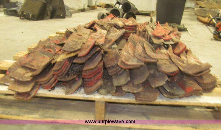 image for item K9716 Assorted lawn equipment and accessories