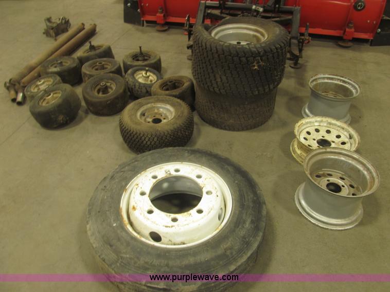 image for item K9716 Assorted lawn equipment and accessories