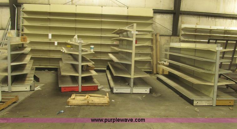 image for item K9717 Metal shelving and gondolas