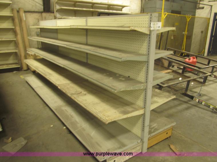 image for item K9717 Metal shelving and gondolas
