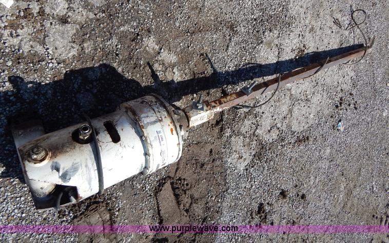 image for item V9907 Auger drive for skid steer or mini excavator