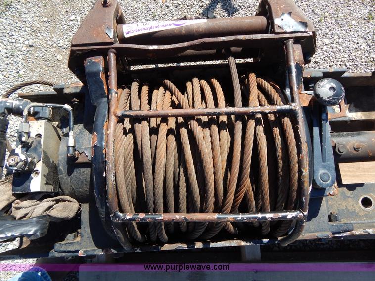 image for item V9911 Braden hydraulic driven winch