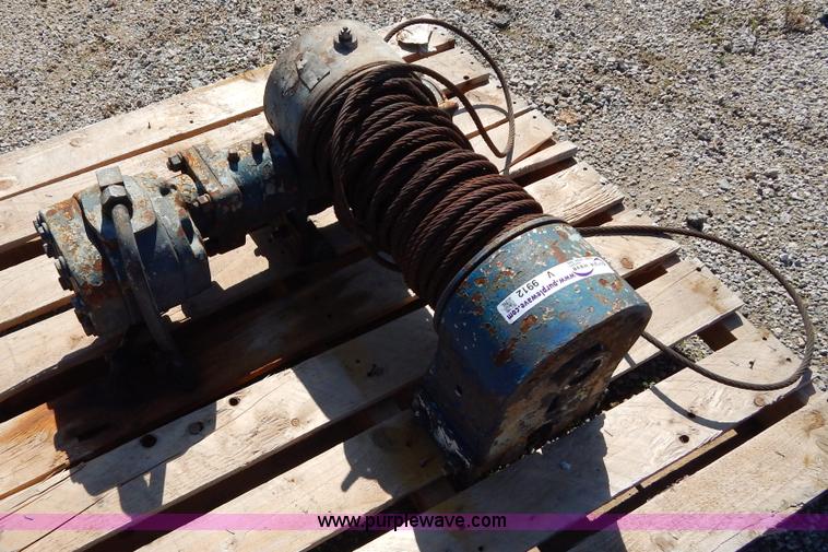 image for item V9912 Ramsey hydraulic driven winch