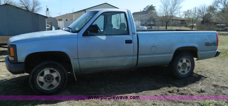 image for item W9117 1992 Chevrolet 1500 pickup truck