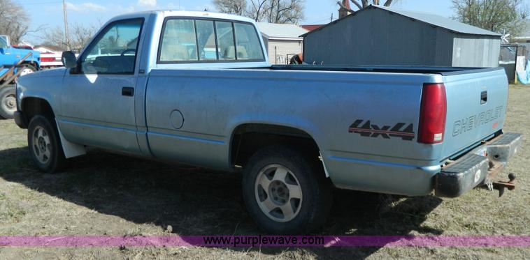 image for item W9117 1992 Chevrolet 1500 pickup truck