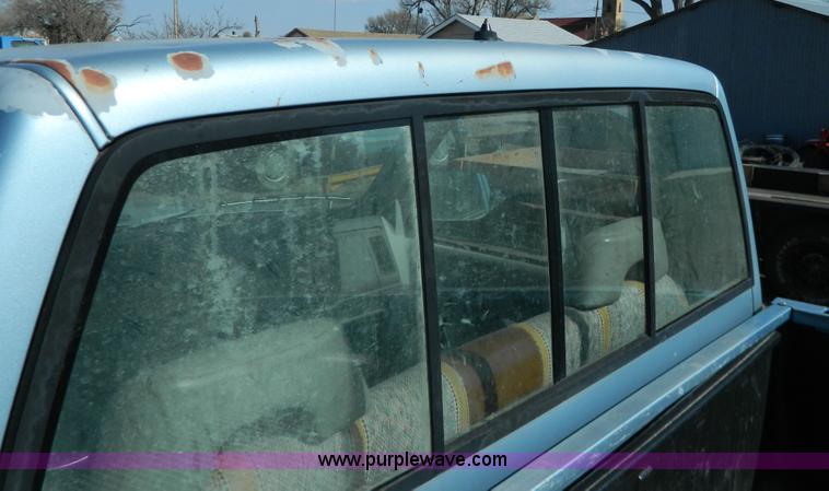 image for item W9117 1992 Chevrolet 1500 pickup truck