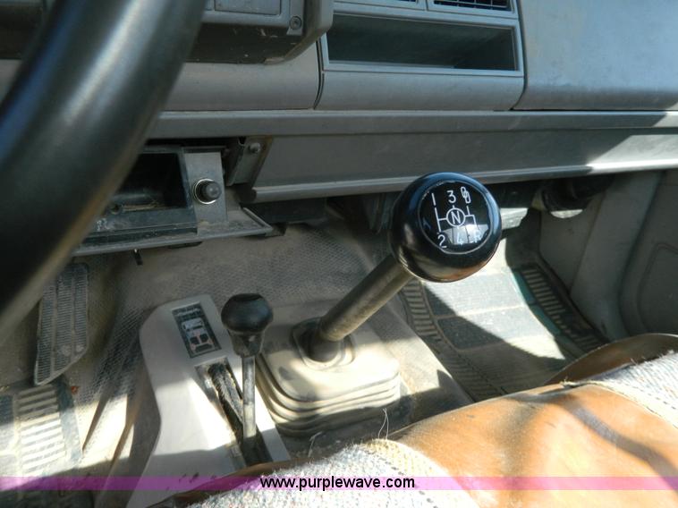 image for item W9117 1992 Chevrolet 1500 pickup truck