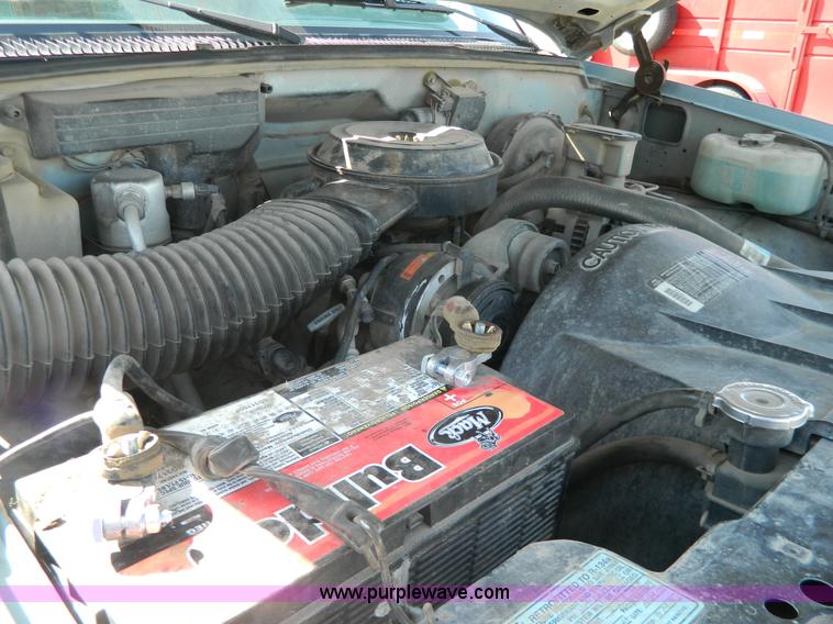 image for item W9117 1992 Chevrolet 1500 pickup truck