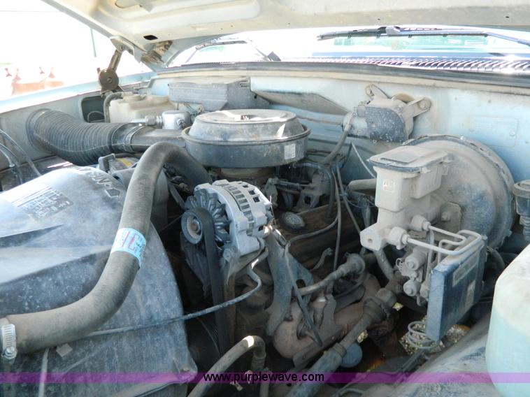 image for item W9117 1992 Chevrolet 1500 pickup truck