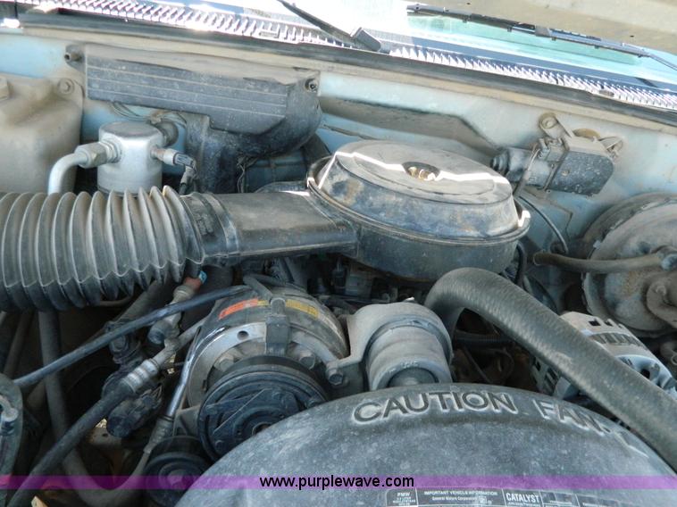 image for item W9117 1992 Chevrolet 1500 pickup truck