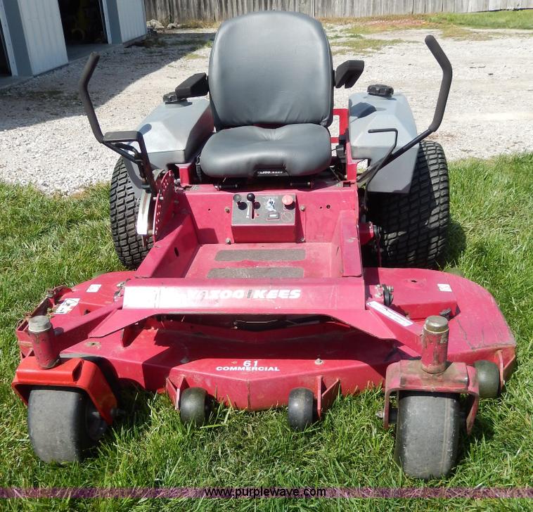 image for item W9881 2004 Yazoo/Kees ZTR lawn mower