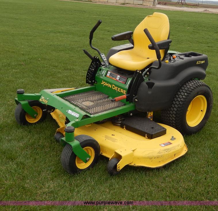 image for item W9923 John Deere Z465 ZTR mower