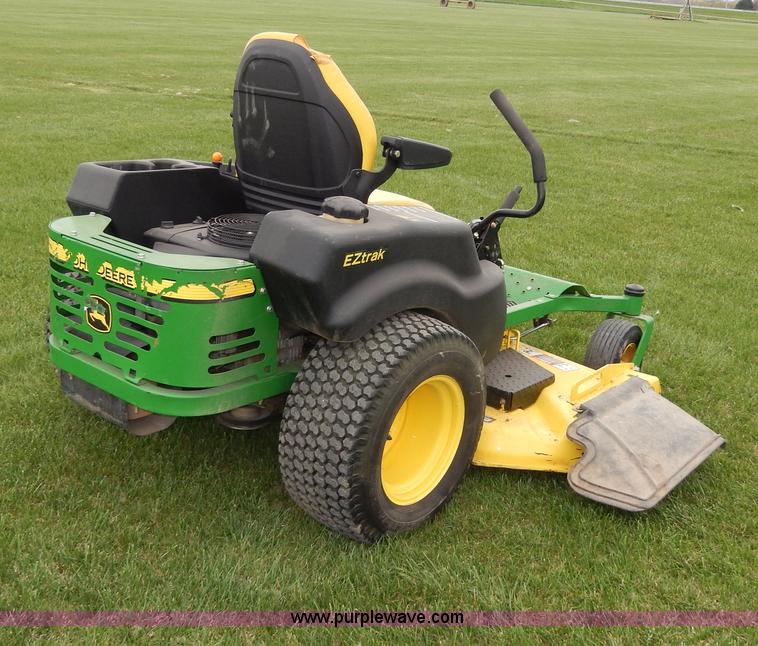 image for item W9923 John Deere Z465 ZTR mower
