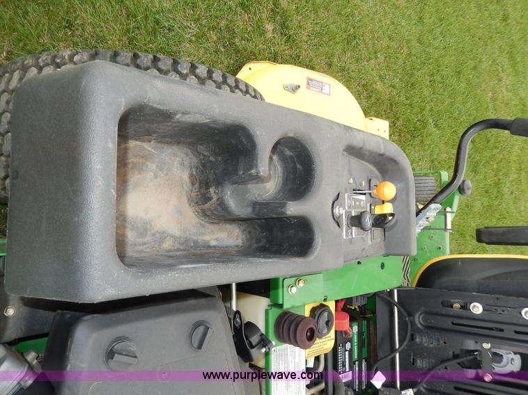 image for item W9923 John Deere Z465 ZTR mower