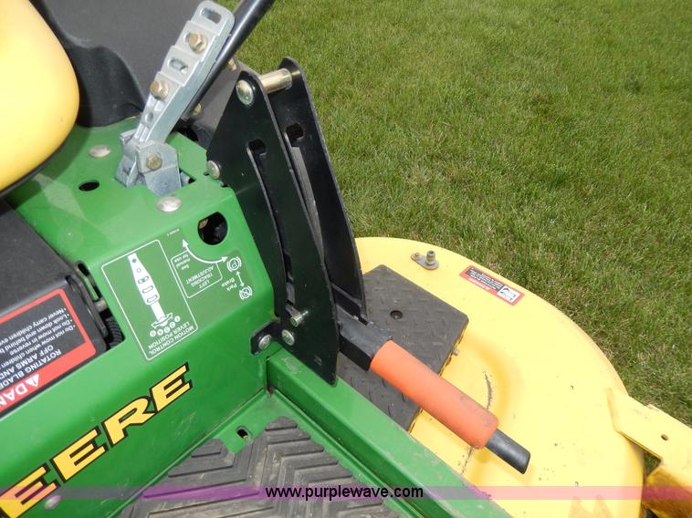 image for item W9923 John Deere Z465 ZTR mower