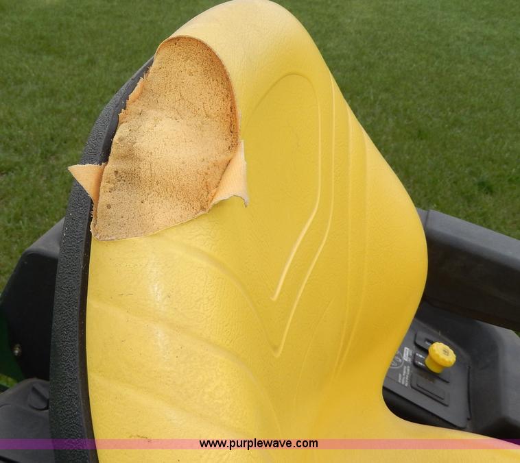 image for item W9923 John Deere Z465 ZTR mower