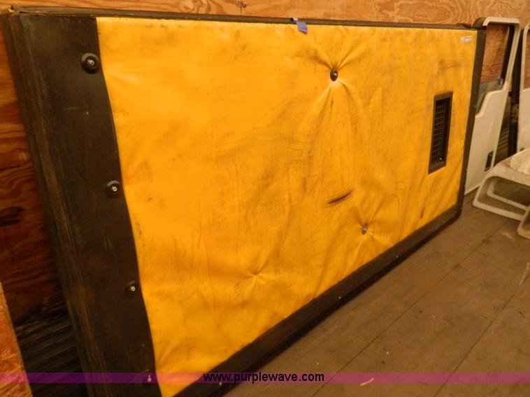 image for item Y9309 Reefer trailer insulated divider