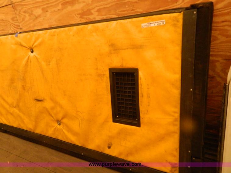 image for item Y9309 Reefer trailer insulated divider