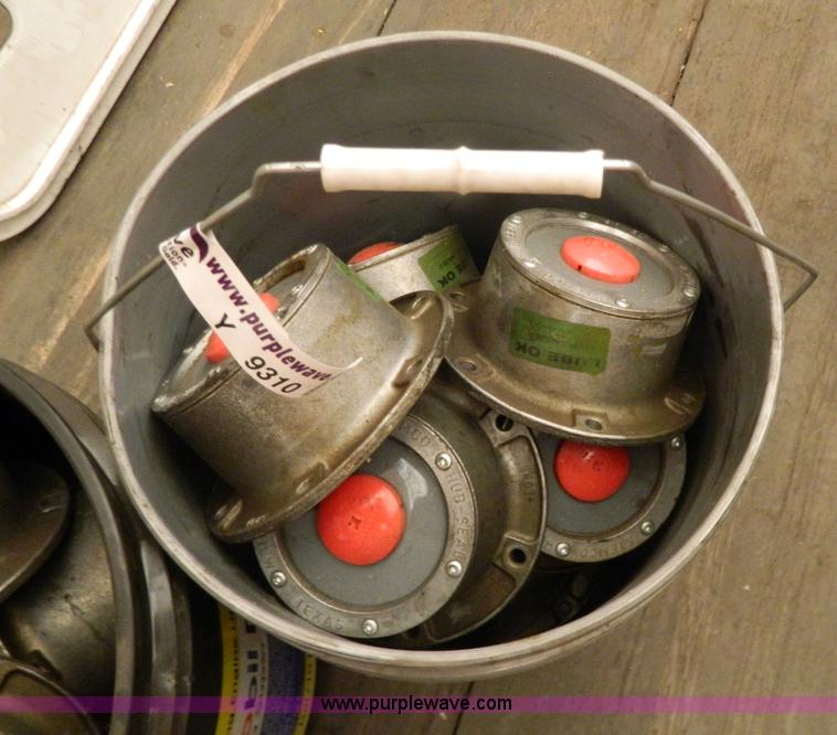 image for item Y9310 Assorted hub seals