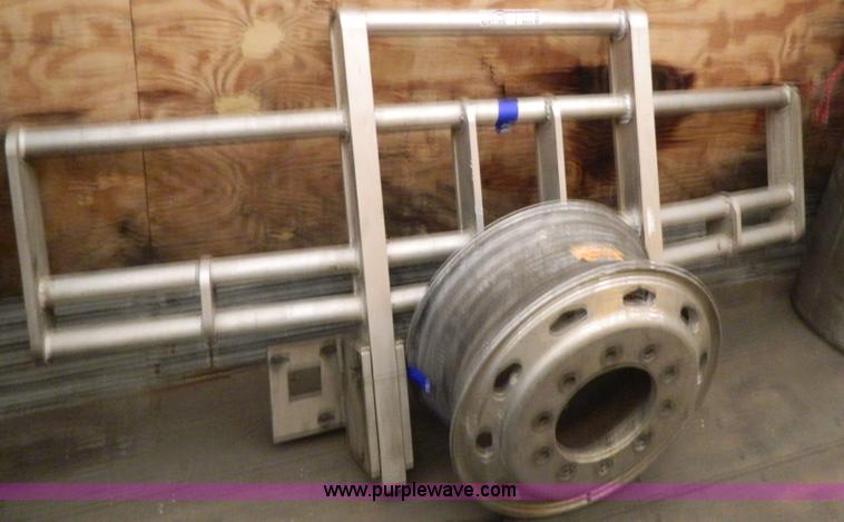 image for item Y9314 Aluminum grill guard