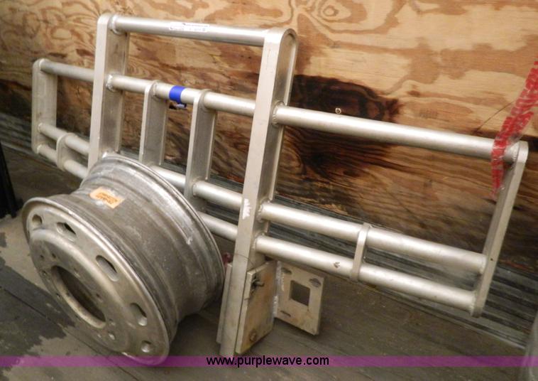 image for item Y9314 Aluminum grill guard