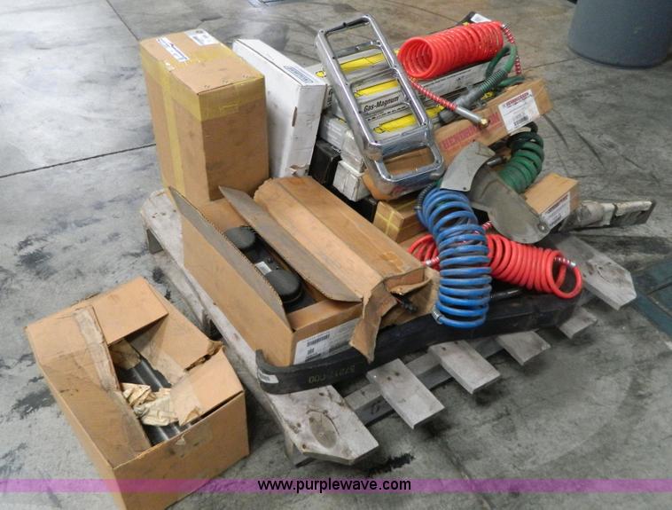 image for item Y9317 Assorted truck accessories