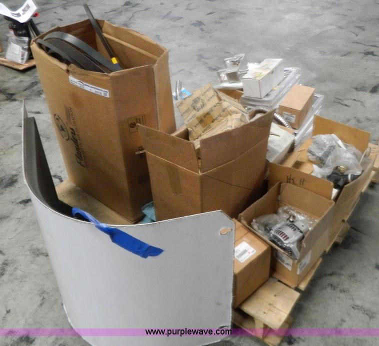 image for item Y9318 Assorted truck parts