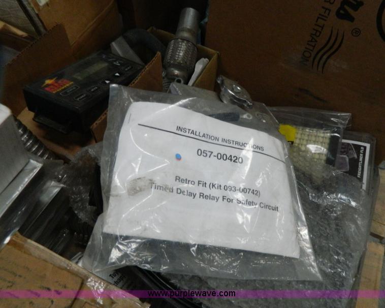 image for item Y9318 Assorted truck parts