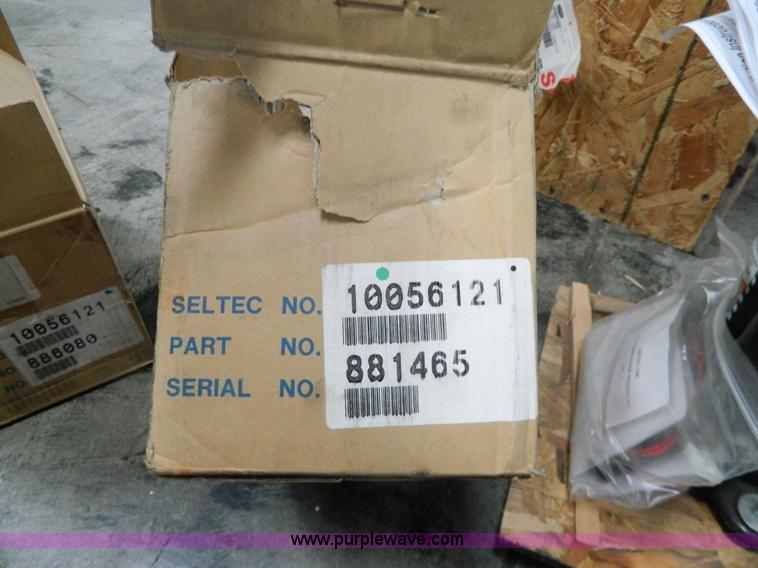 image for item Y9319 (3) AC compressors