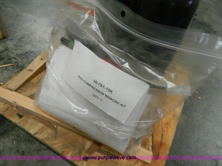 image for item Y9319 (3) AC compressors