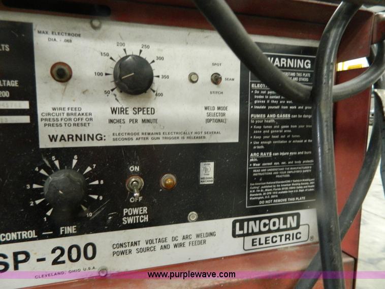 image for item Y9324 Lincoln Idealarc SP200 wire feed welder