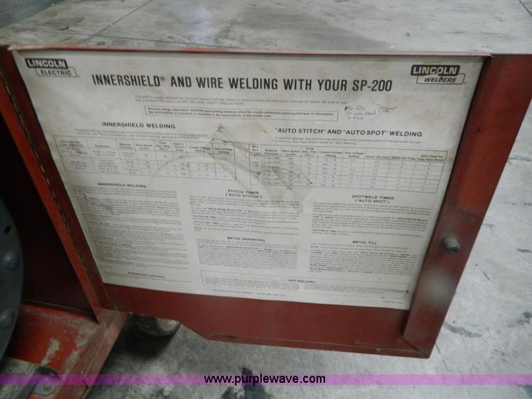 image for item Y9324 Lincoln Idealarc SP200 wire feed welder