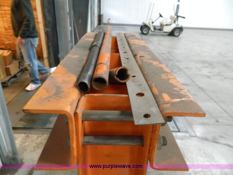 image for item Y9325 Central Hydraulics 12 ton shop press