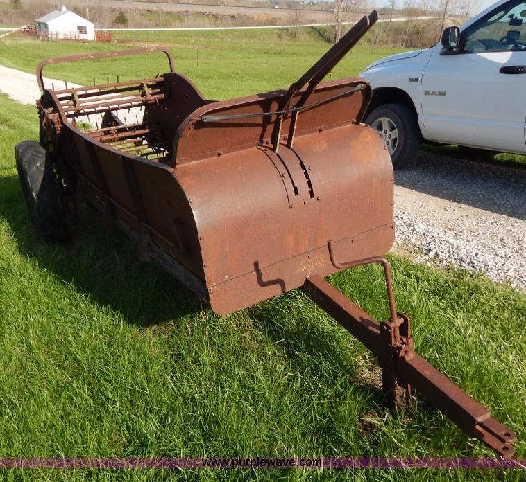 image for item Z9481 John Deere manure spreader