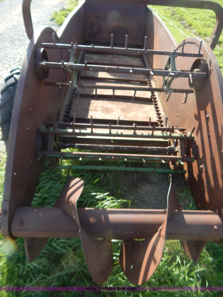 image for item Z9481 John Deere manure spreader