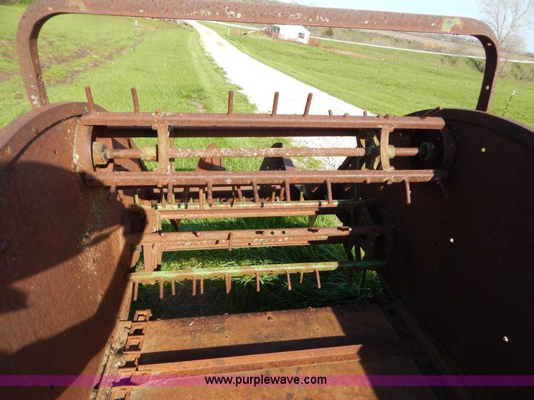 image for item Z9481 John Deere manure spreader