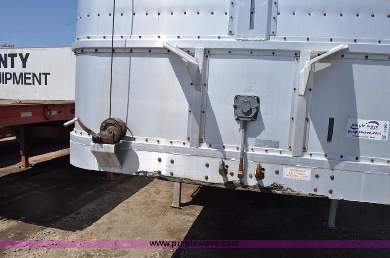 image for item C3497 1980 Wilson aluminum cattle pot trailer